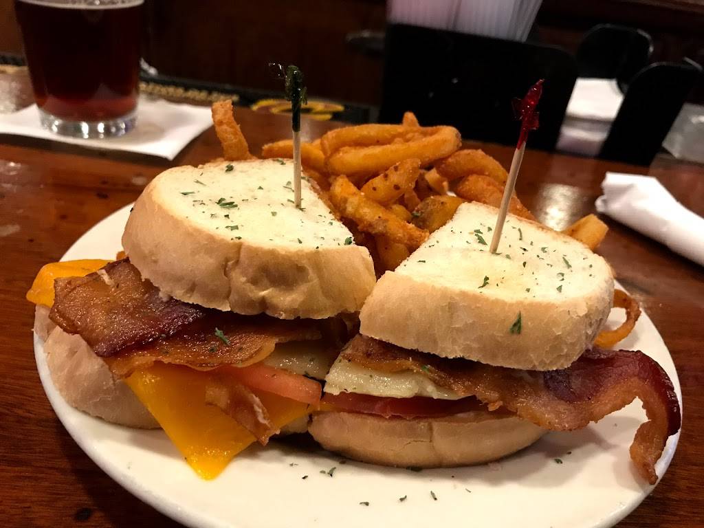 Beckys | restaurant | 1762 E 18th St, Cleveland, OH 44114, USA | 2166210055 OR +1 216-621-0055