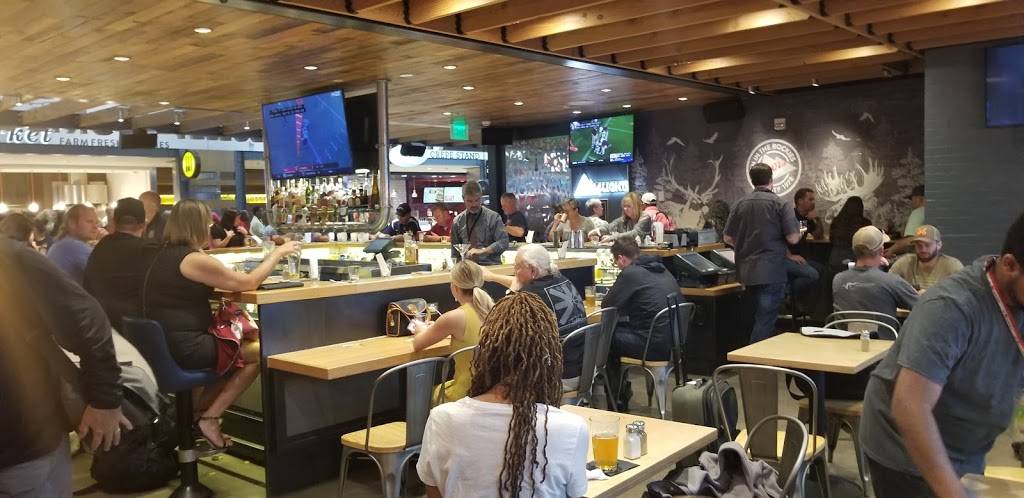 Coors Silver Bullet Bar | restaurant | 8500 Peña Blvd, Denver, CO 80249, USA | 3033426822 OR +1 303-342-6822