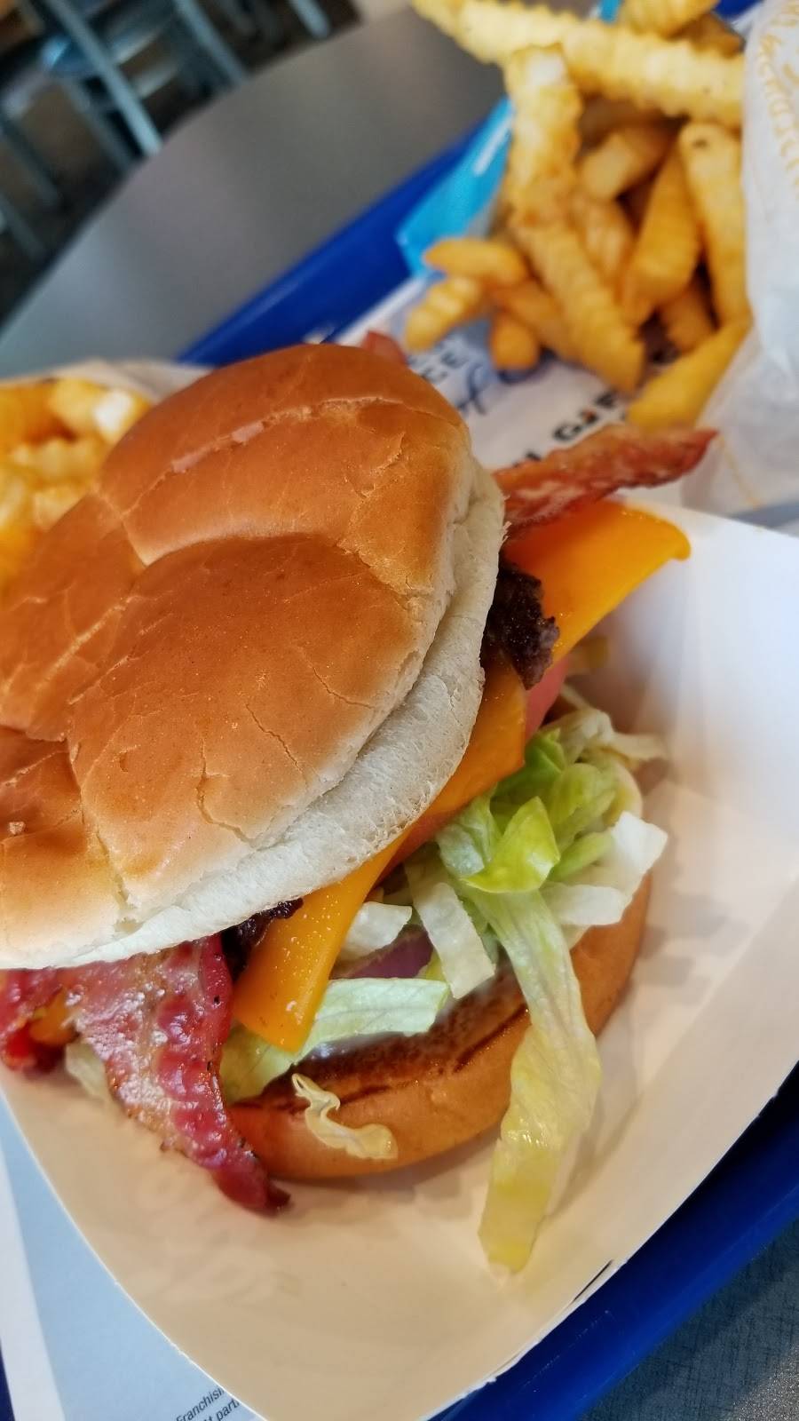 Culvers | restaurant | 405 Milwaukee Ave, Lincolnshire, IL 60069, USA | 8473835459 OR +1 847-383-5459