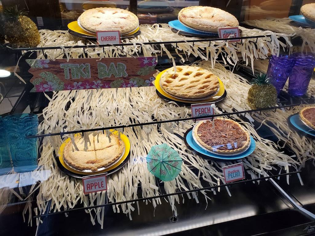 Village Inn | bakery | 6040 N Mesa St, El Paso, TX 79912, USA | 9155816329 OR +1 915-581-6329