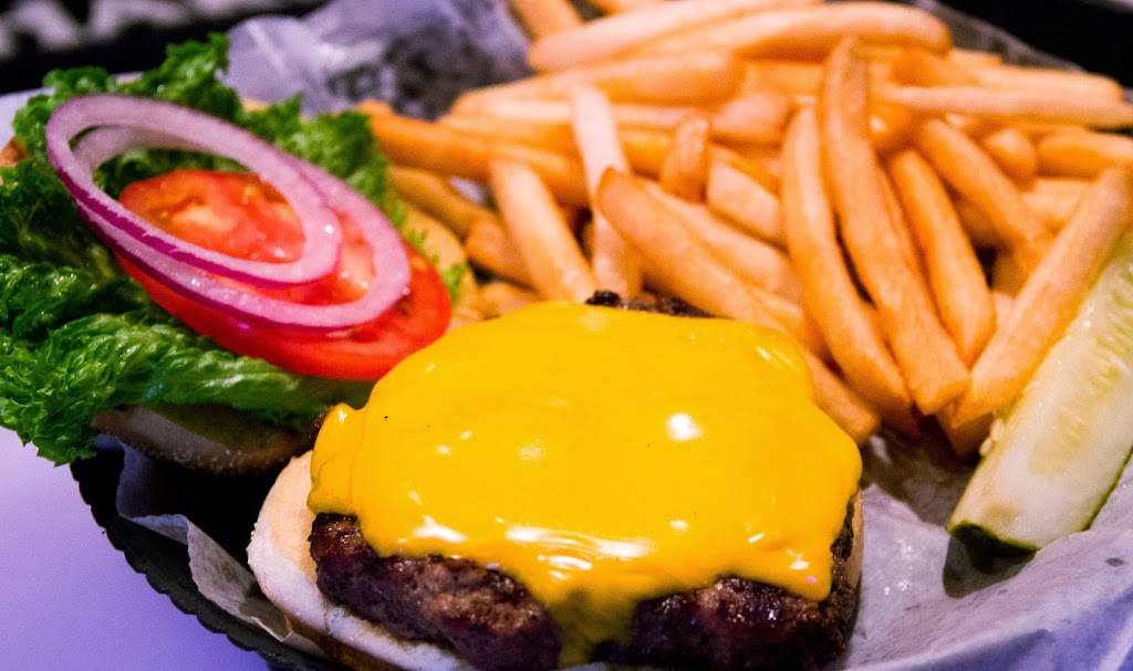 Mojos Wings Burgers Beer | restaurant | 1853 E Memorial Blvd, Lakeland, FL 33801, USA | 8635839119 OR +1 863-583-9119