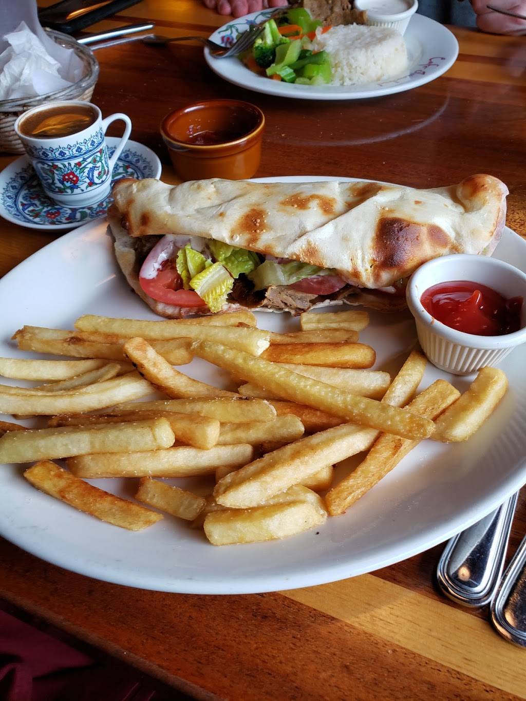 Cafe Istanbul of Bexley | restaurant | 2455 E Main St, Columbus, OH 43209, USA | 6142379920 OR +1 614-237-9920