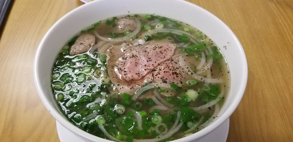 Pho Phong Luu | restaurant | 9200 N Lamar Blvd, Austin, TX 78753, USA | 5128341736 OR +1 512-834-1736