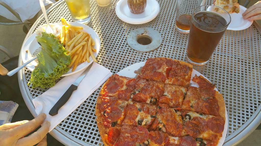 Colonel Harts | restaurant | 7342 W State St, Wauwatosa, WI 53213, USA | 4144763070 OR +1 414-476-3070