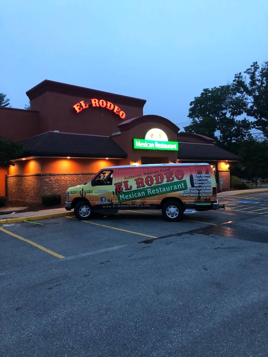 El Rodeo Brunswick | restaurant | 238 Bath Rd, Brunswick, ME 04011, USA | 2073731700 OR +1 207-373-1700