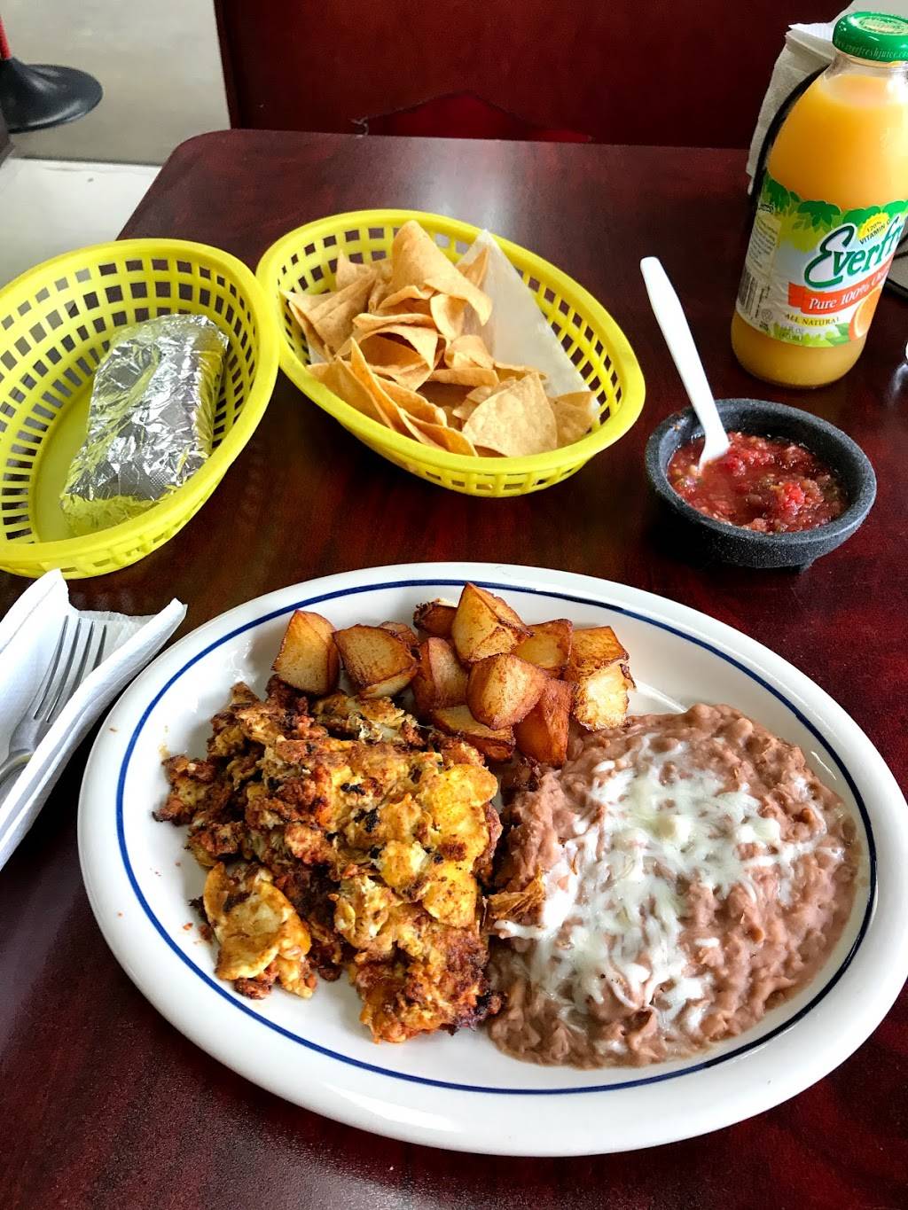 Day & Night Market | restaurant | 1047 Mettler Frontage Rd W, Bakersfield, CA 93313, USA | 6618582979 OR +1 661-858-2979