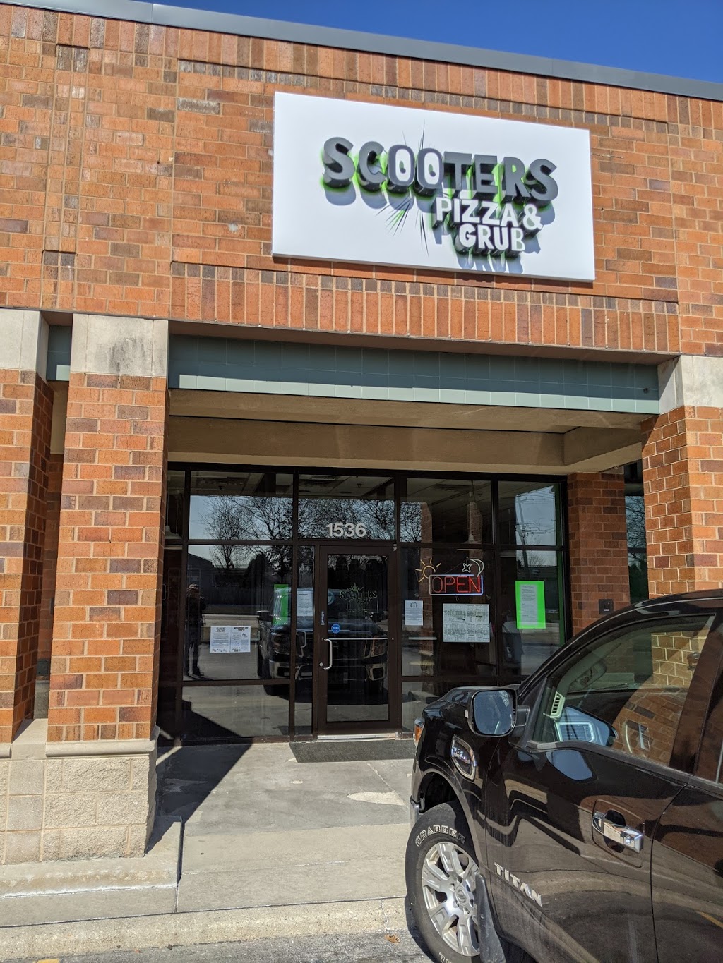 Scooters Pizza and Grub | restaurant | 1548 Nerge Rd, Elk Grove Village, IL 60007, USA | 8473524782 OR +1 847-352-4782