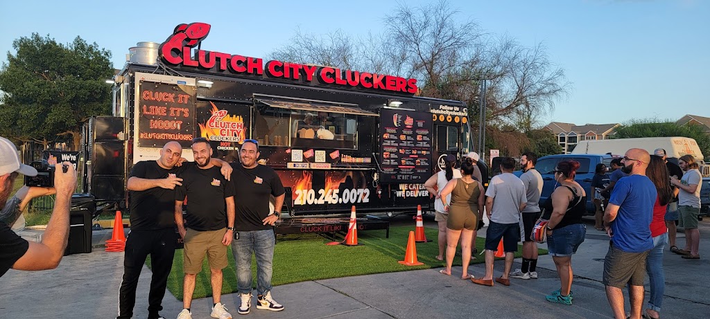 Clutch City Cluckers | restaurant | 14530 Roadrunner Way, San Antonio, TX 78249, USA | 2102450072 OR +1 210-245-0072