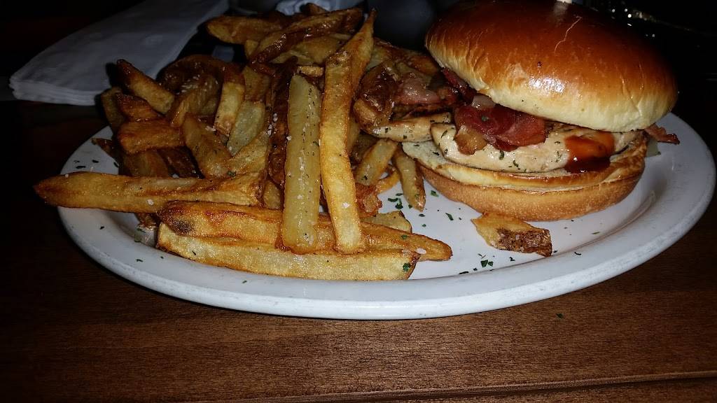 Main Street Pub | restaurant | 466 N Main St, Glen Ellyn, IL 60137, USA | 6307901734 OR +1 630-790-1734