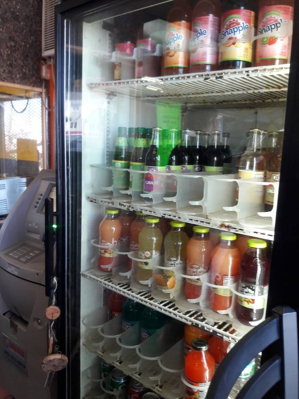 Yard Jerk | restaurant | 1065 Housatonic Ave, Bridgeport, CT 06606, USA | 2039238356 OR +1 203-923-8356