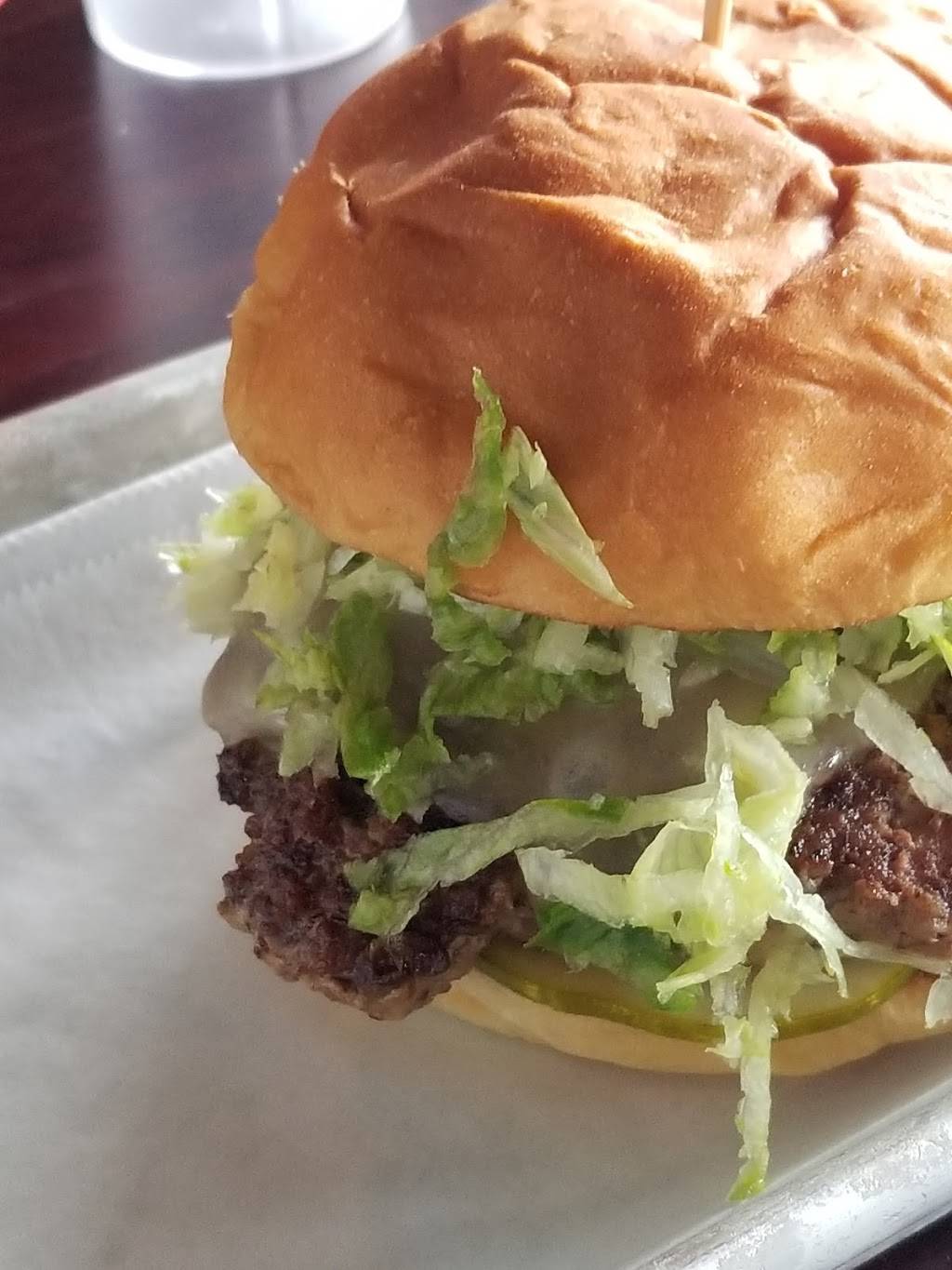 Butcher Burger Bethel | restaurant | 188 Main St, Bethel, ME 04217, USA | 2078241171 OR +1 207-824-1171