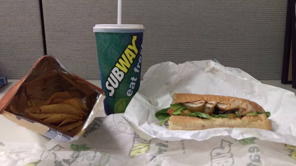 Subway Restaurants | restaurant | 1630 Valwood Pkwy, Carrollton, TX 75006, USA | 9722418881 OR +1 972-241-8881