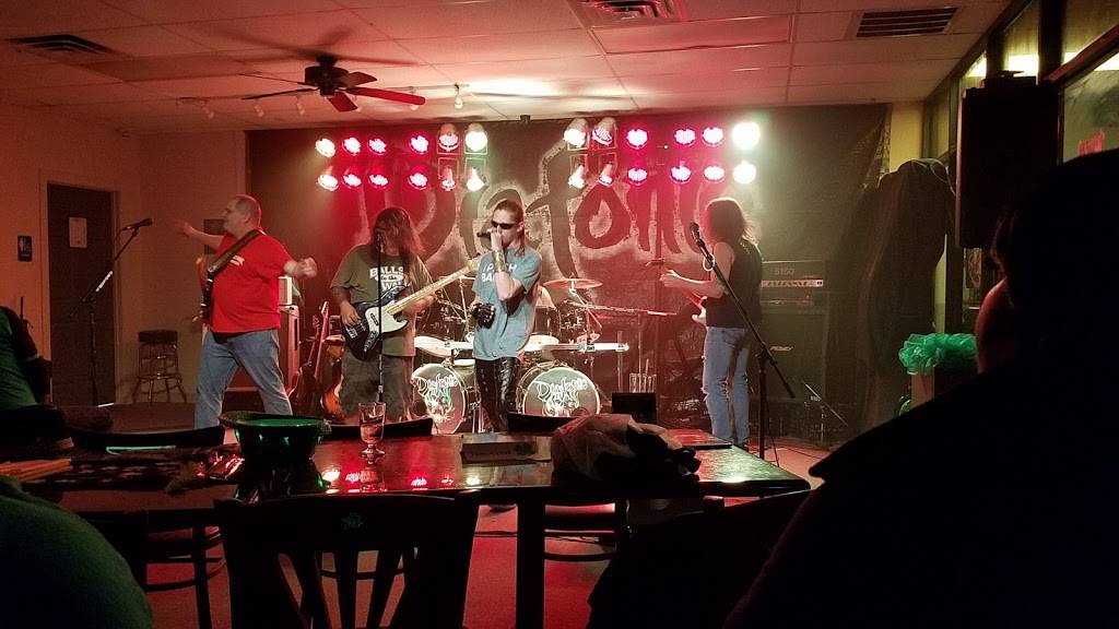 Towne Point Pub & Restaurant | restaurant | 3558 Towne Point Rd, Portsmouth, VA 23703, USA | 7576730195 OR +1 757-673-0195