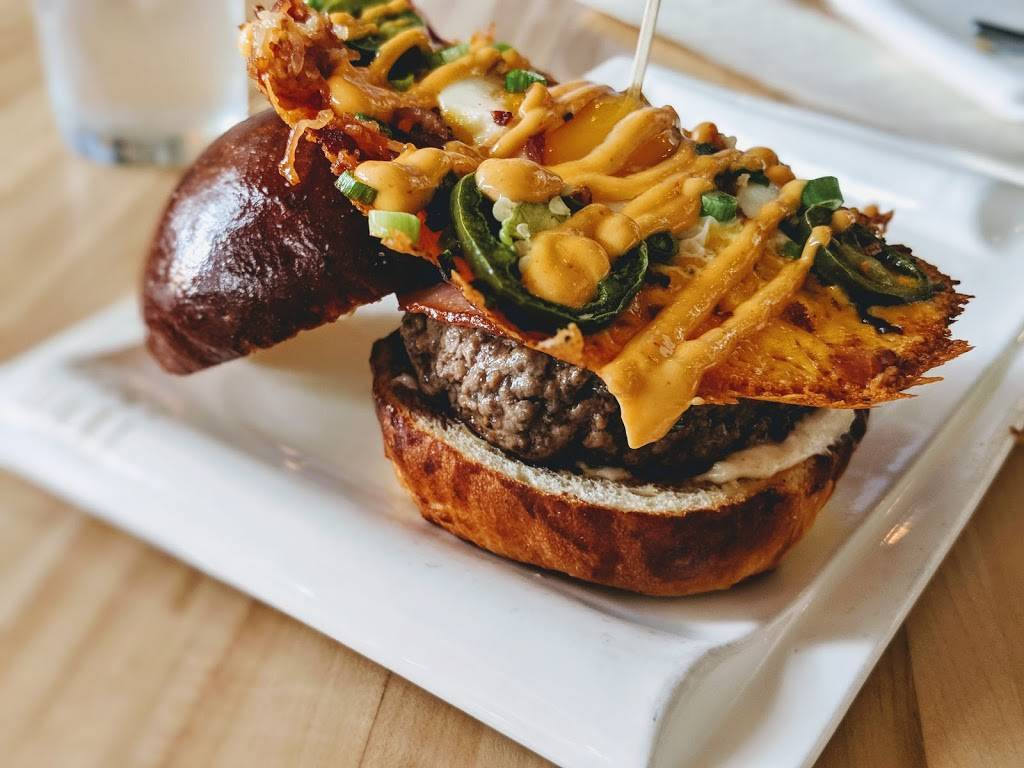 Nom Burger | restaurant | 251 W Washington Ave, Sunnyvale, CA 94086, USA | 4087208880 OR +1 408-720-8880