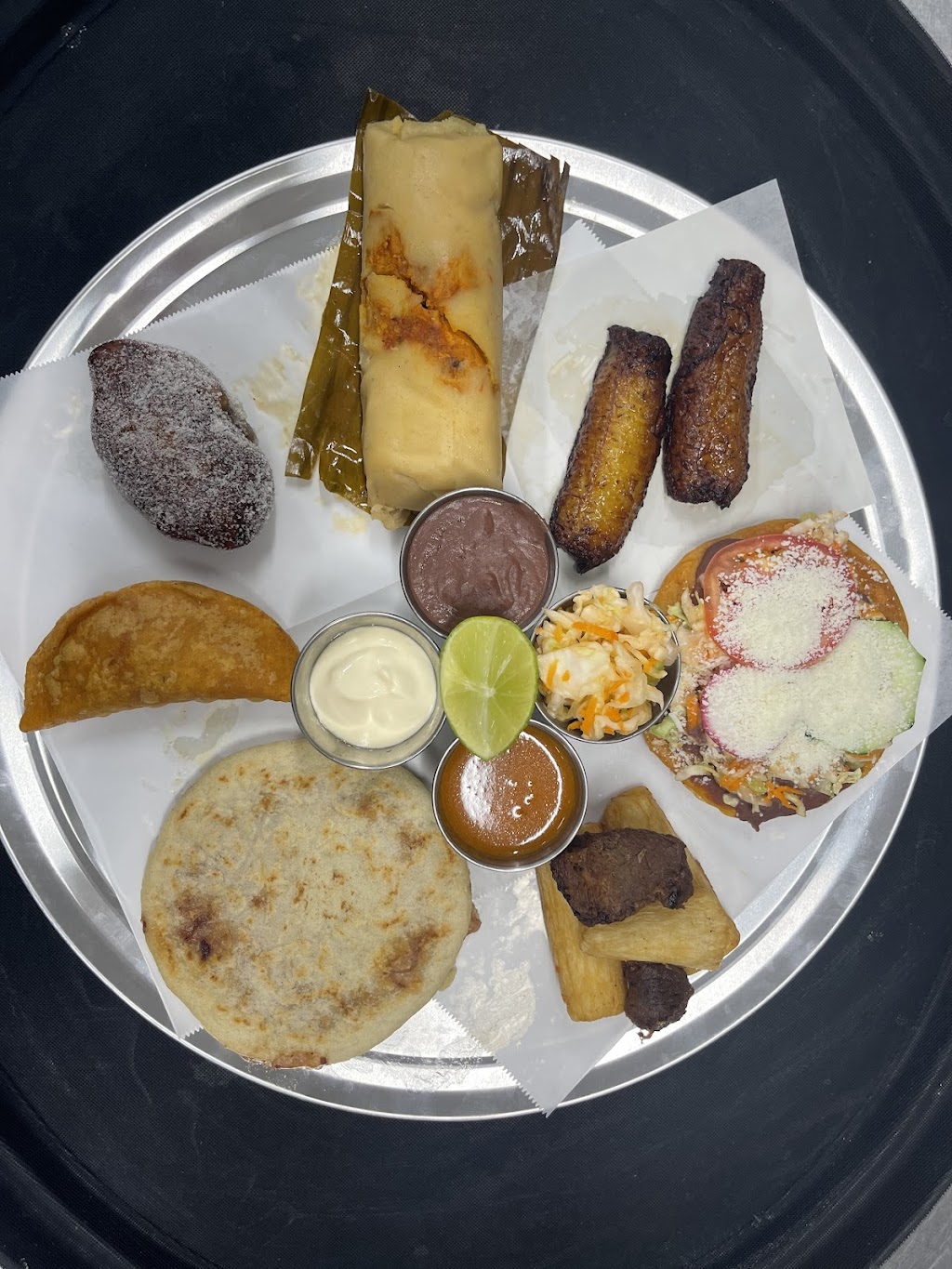 Vos pupusas | restaurant | 1125 W Rancho Vista Blvd, Palmdale, CA 93551, USA | 6615263393 OR +1 661-526-3393