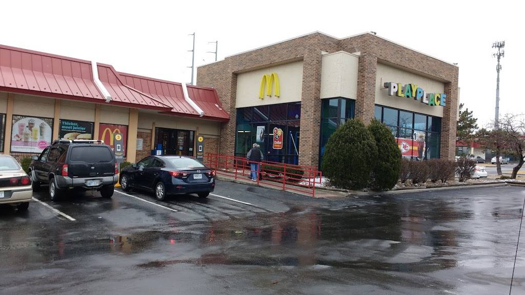 McDonalds | cafe | 9717 W 87th St, Overland Park, KS 66212, USA | 9136423738 OR +1 913-642-3738