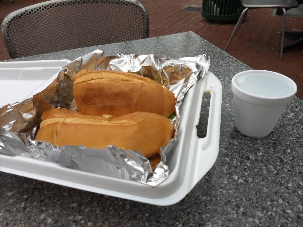 Calzones New York Style Pizza | restaurant | Market St, Celebration, FL 34747, USA | 4075661221 OR +1 407-566-1221