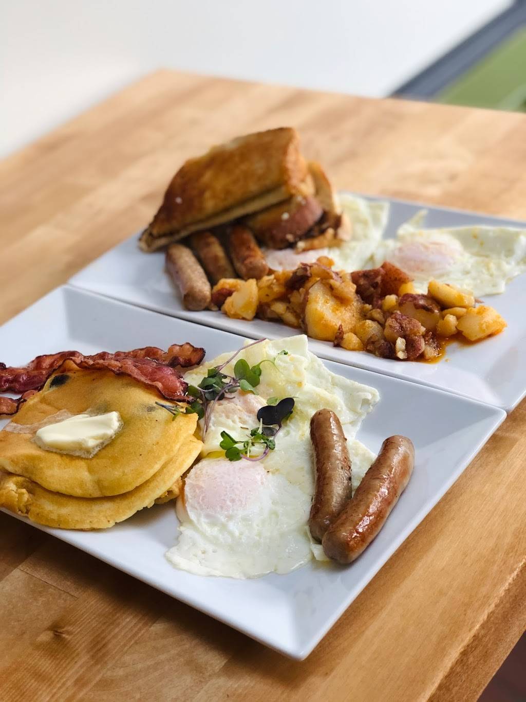 Uptown Food & Spirits | restaurant | 437 Main St, Warren, RI 02885, USA | 4014415460 OR +1 401-441-5460