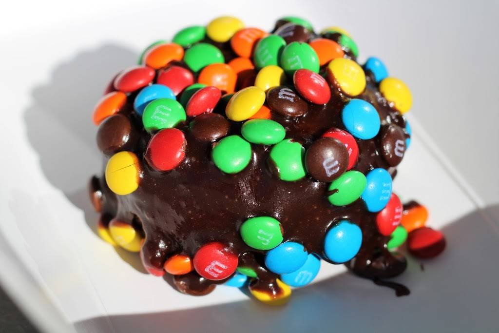 Doughnut Snob | restaurant | 3001 W 5th St, Fort Worth, TX 76107, USA | 6824787373 OR +1 682-478-7373