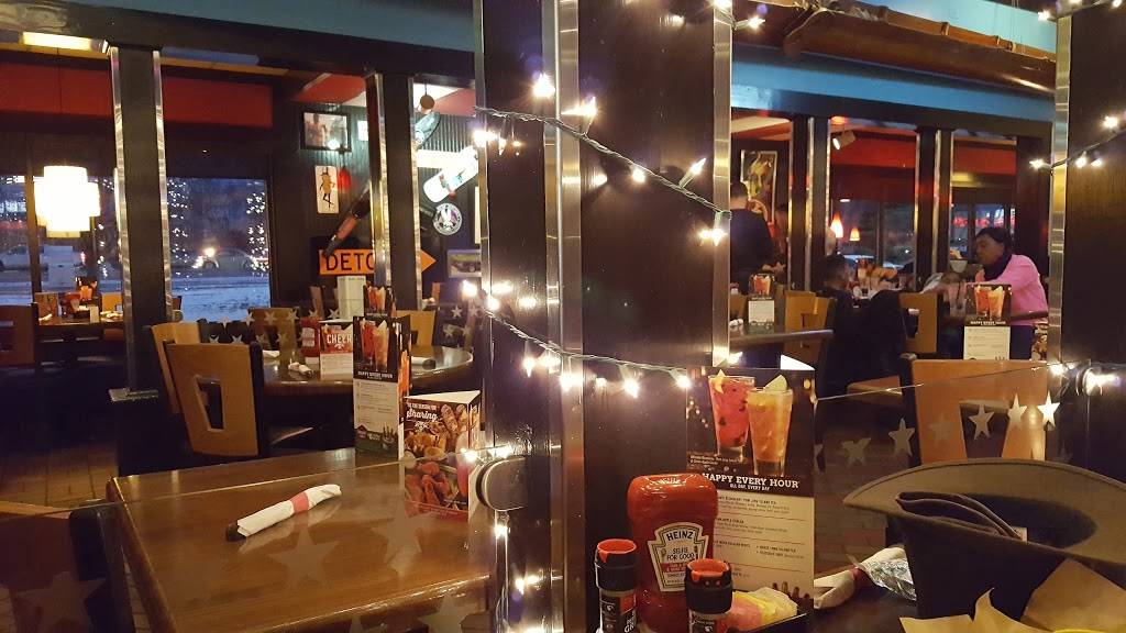 TGI Fridays | restaurant | 2201 75th St, Darien, IL 60561, USA | 6304340290 OR +1 630-434-0290