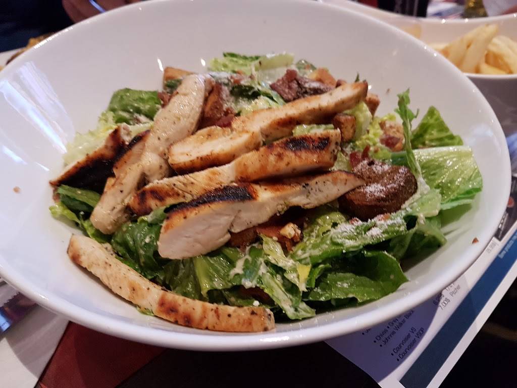 La Station des Sports - Laval | restaurant | 3025 Boul Industriel, Laval, QC H7L 4P8, Canada | 4509339906 OR +1 450-933-9906