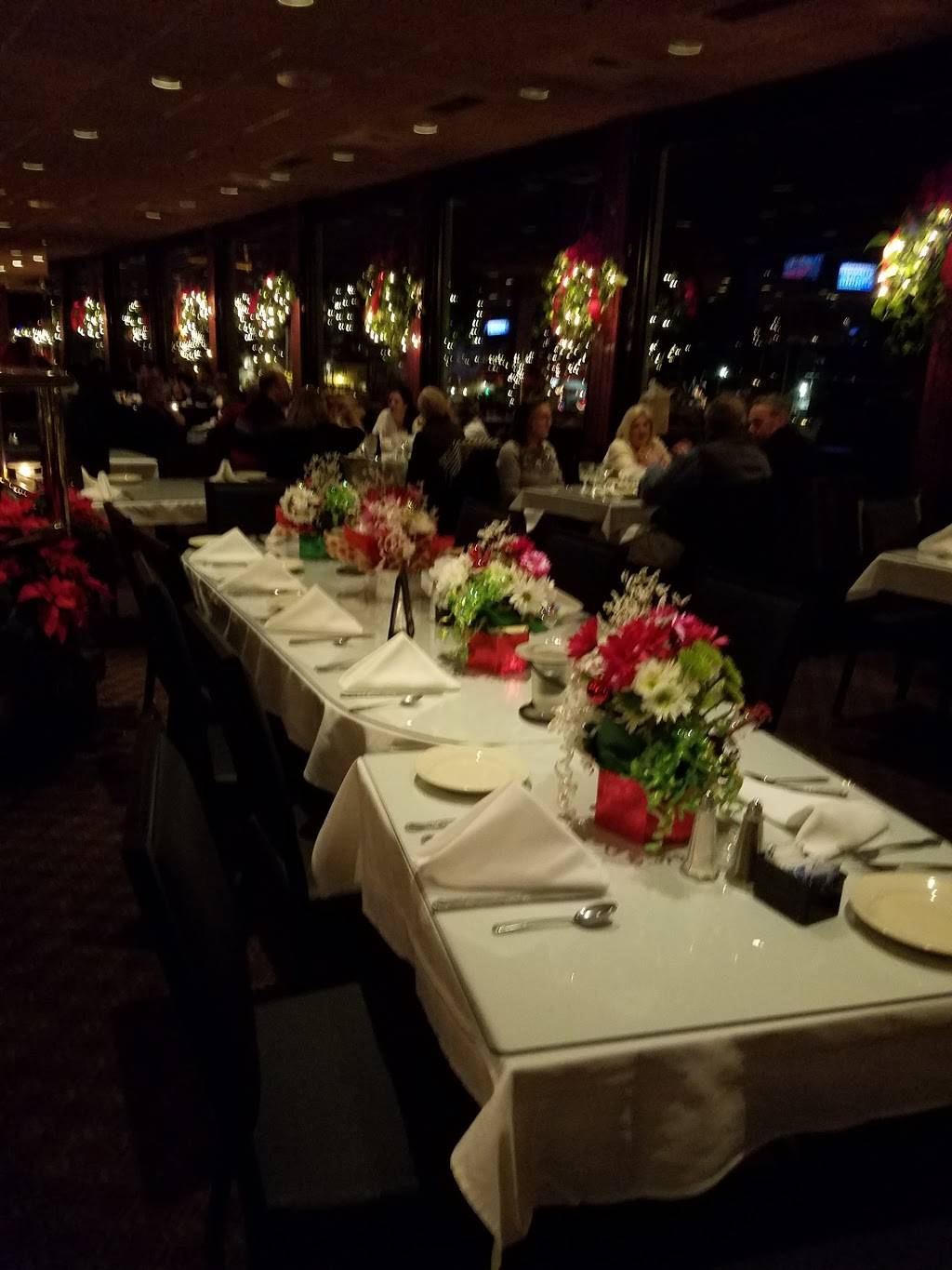 Isaacs | restaurant | 114 Water St, Plymouth, MA 02360, USA | 5088300001 OR +1 508-830-0001