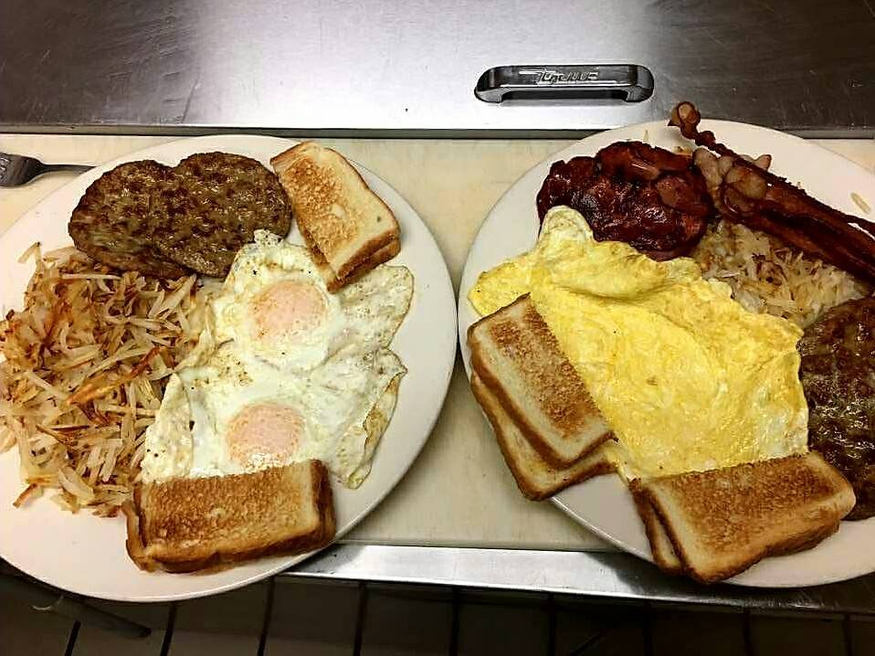 Club 2000 | restaurant | 422 Indianola Rd, Des Moines, IA 50315, USA | 5152459769 OR +1 515-245-9769