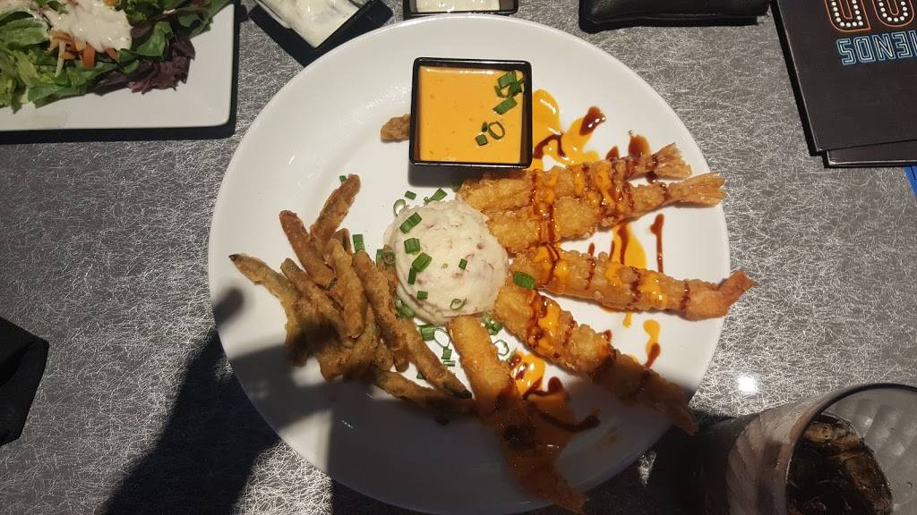 Dave & Busters | restaurant | 5000 Shelbyville Rd Ste D200, Louisville, KY 40207, USA | 5029630940 OR +1 502-963-0940