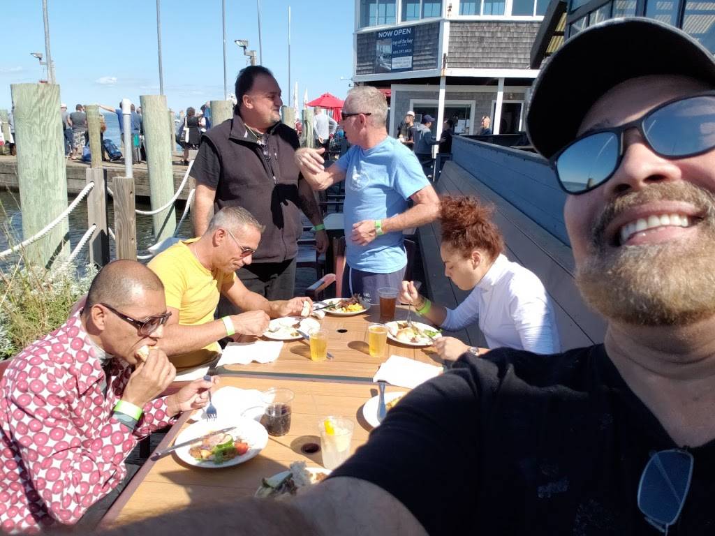 Island Breeze | restaurant | 178 Bayview Walk, Cherry Grove, NY 11782, USA | 6315979111 OR +1 631-597-9111