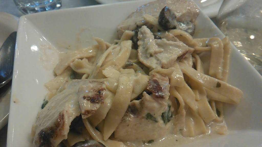 Real Kitchen | meal takeaway | 1433 W Montrose Ave, Chicago, IL 60613, USA | 7732812888 OR +1 773-281-2888