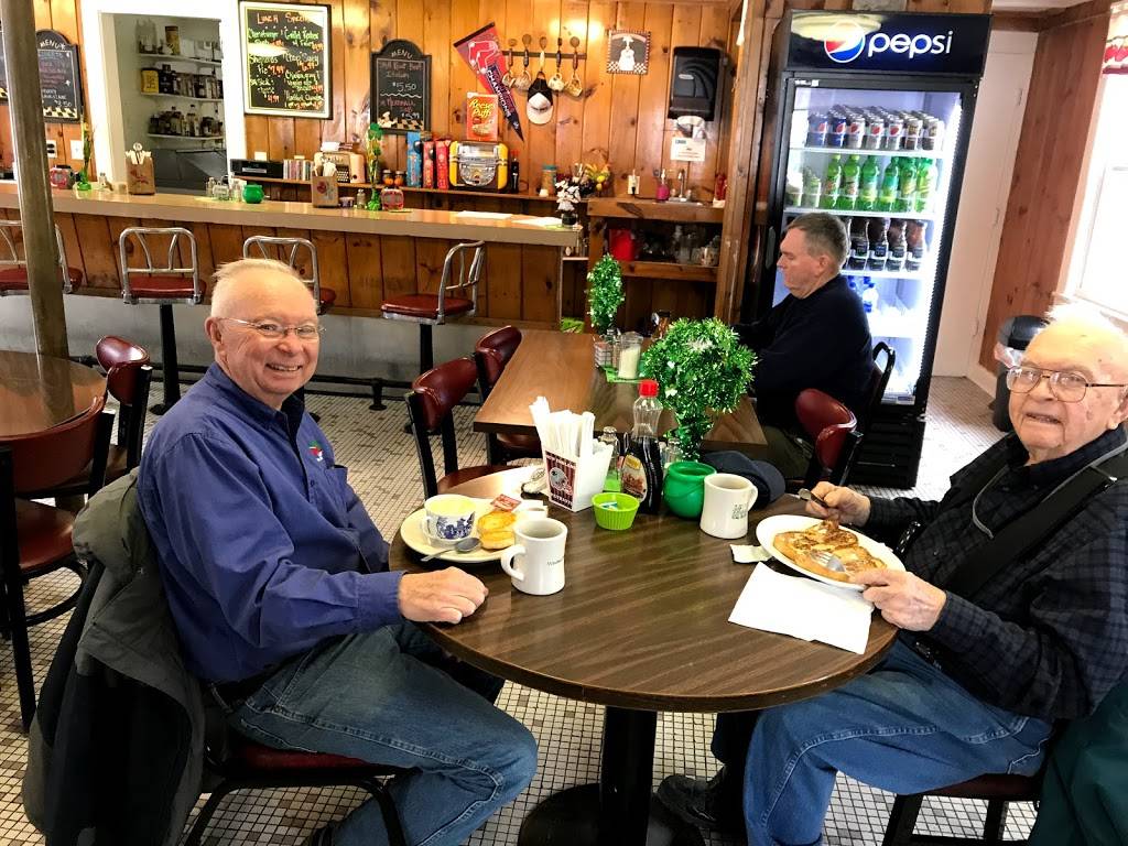 Priscillas Diner | restaurant | 319 Augusta-Rockland Rd, Windsor, ME 04363, USA | 2075494900 OR +1 207-549-4900