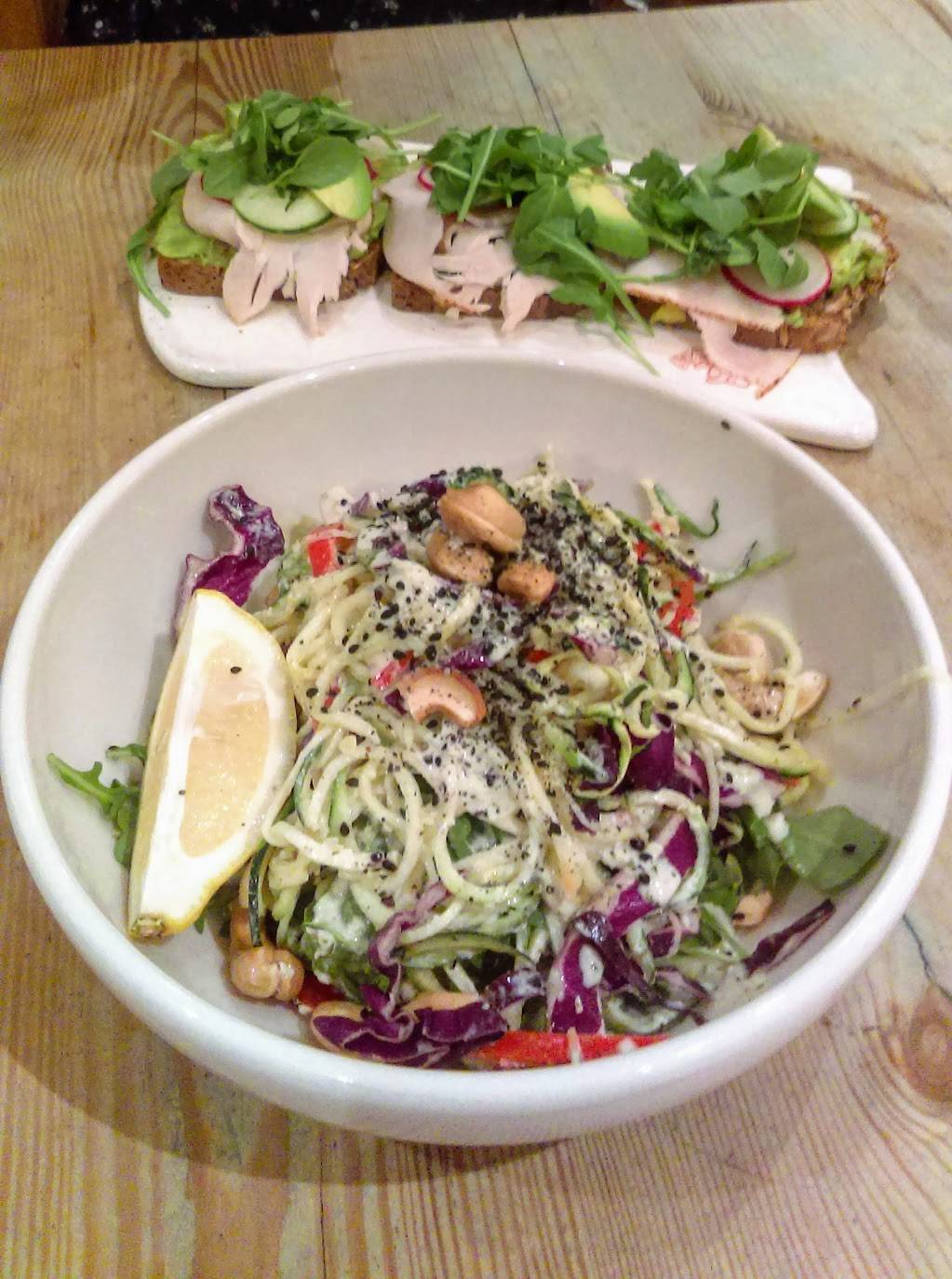 Le Pain Quotidien | restaurant | 88 W Colorado Blvd Ste 102, Pasadena, CA 91105, USA | 6263960814 OR +1 626-396-0814