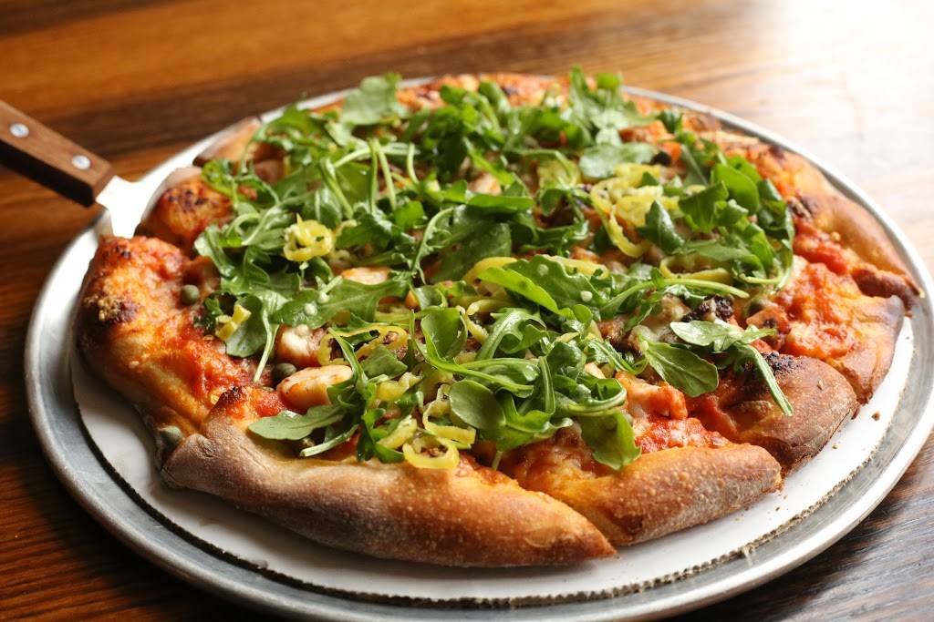 Roots Handmade Pizza | restaurant | 1924 W Chicago Ave, Chicago, IL 60622, USA | 7736454949 OR +1 773-645-4949