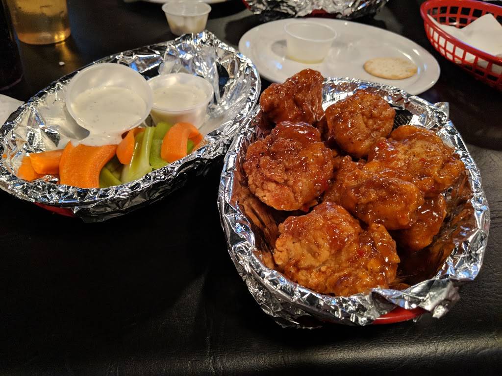 Black Horse Tavern | restaurant | 100 W Liberty St, Girard, OH 44420, United States | 3305455500 OR +1 330-545-5500