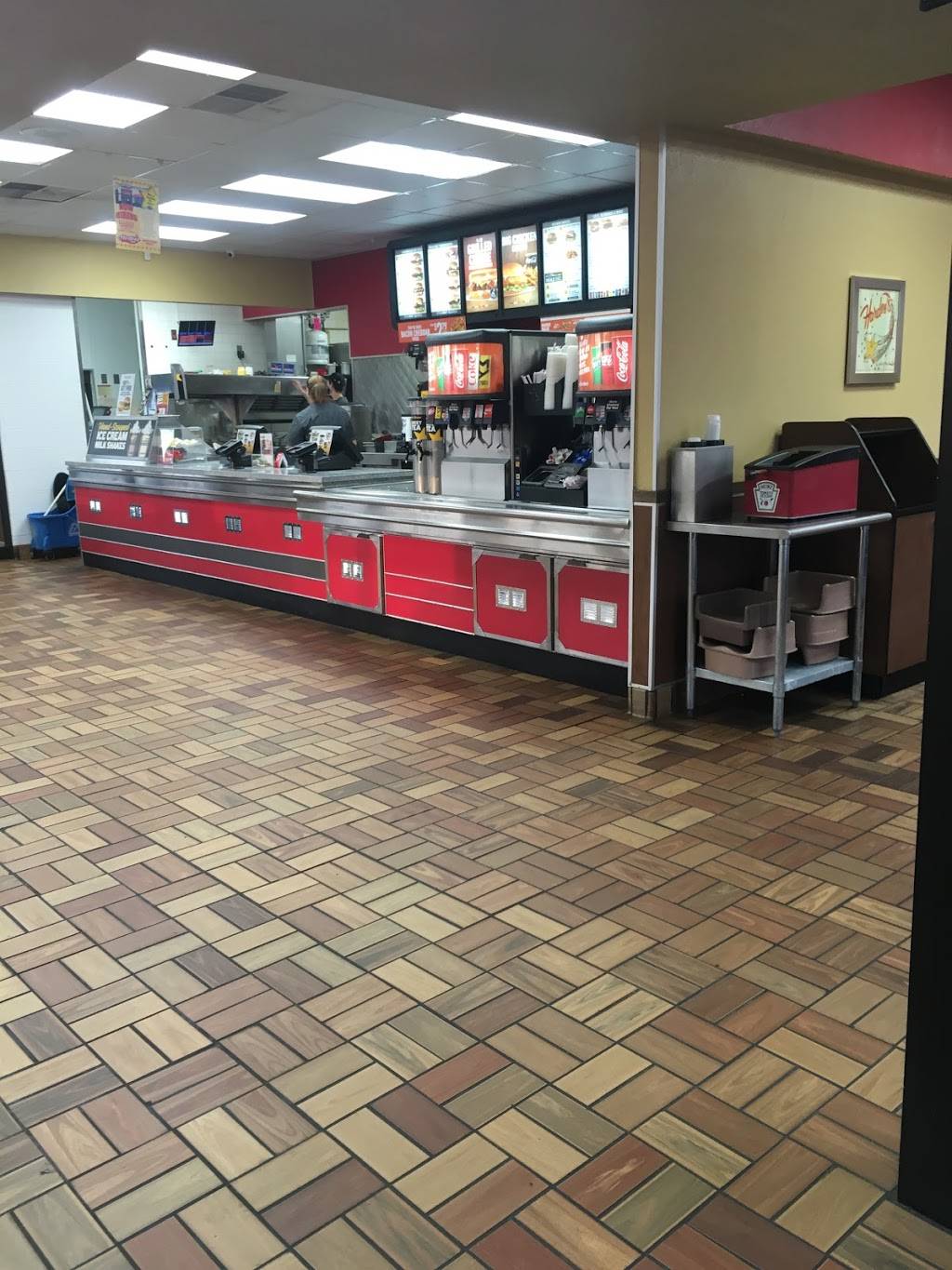 Hardees | restaurant | 1821 8th St S, Wisconsin Rapids, WI 54494, USA | 7154213775 OR +1 715-421-3775