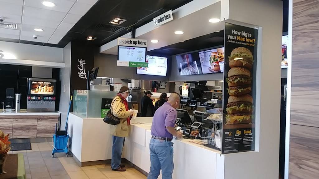 McDonalds | cafe | 2899 Valley View Ln, Farmers Branch, TX 75234, USA | 9726201247 OR +1 972-620-1247