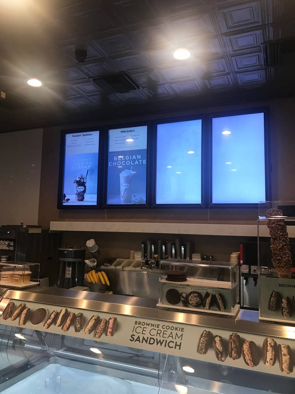 Häagen-Dazs® Ice Cream Shop | restaurant | 1113 Galleria Way E-2, Glendale, CA 91210, USA | 8007670120 OR +1 800-767-0120