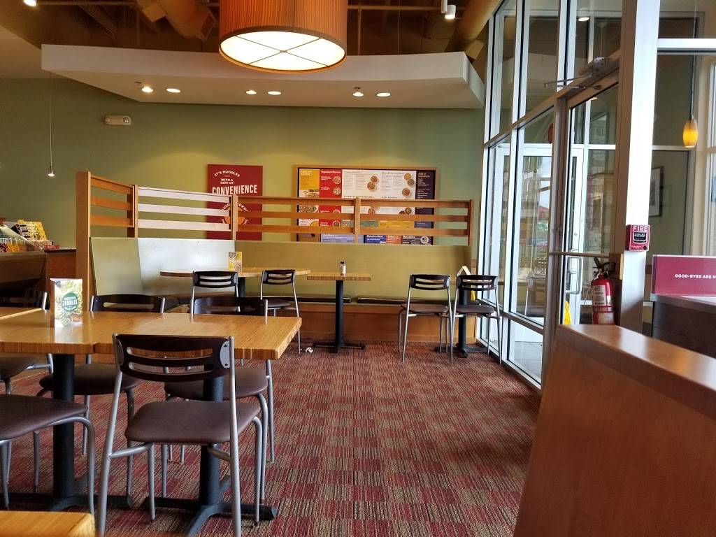 Noodles and Company | restaurant | 5363 W Main St, Kalamazoo, MI 49009, USA | 2693824100 OR +1 269-382-4100