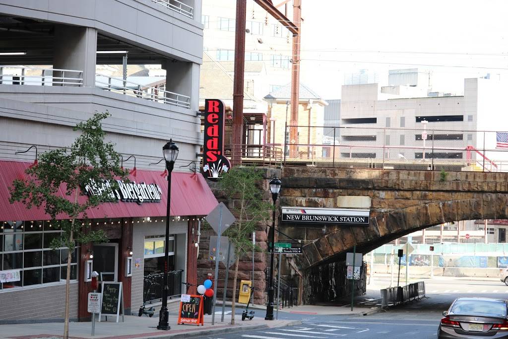 Redds Biergarten | restaurant | 5 Easton Ave, New Brunswick, NJ 08901, USA | 7322466800 OR +1 732-246-6800