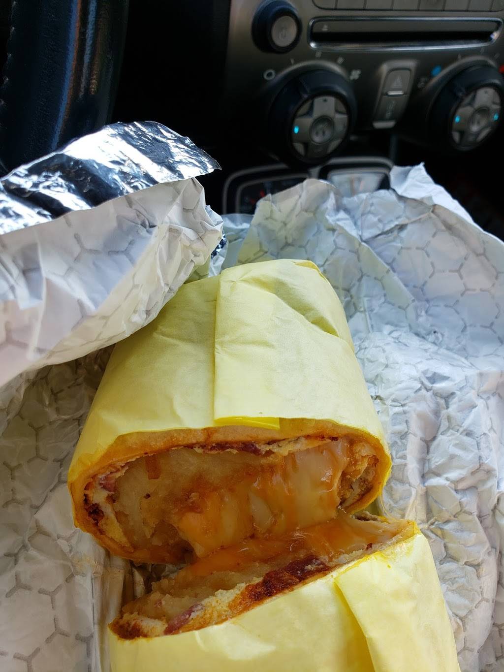 Flame ‘N Freeze | restaurant | 1300 California Ave, Bakersfield, CA 93304, USA | 6613953158 OR +1 661-395-3158