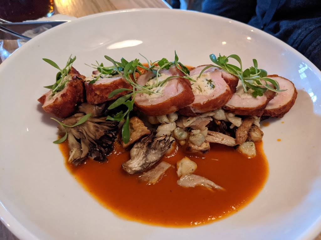 Community Table | restaurant | 148 Civitas St, Mt Pleasant, SC 29464, USA | 8439106111 OR +1 843-910-6111