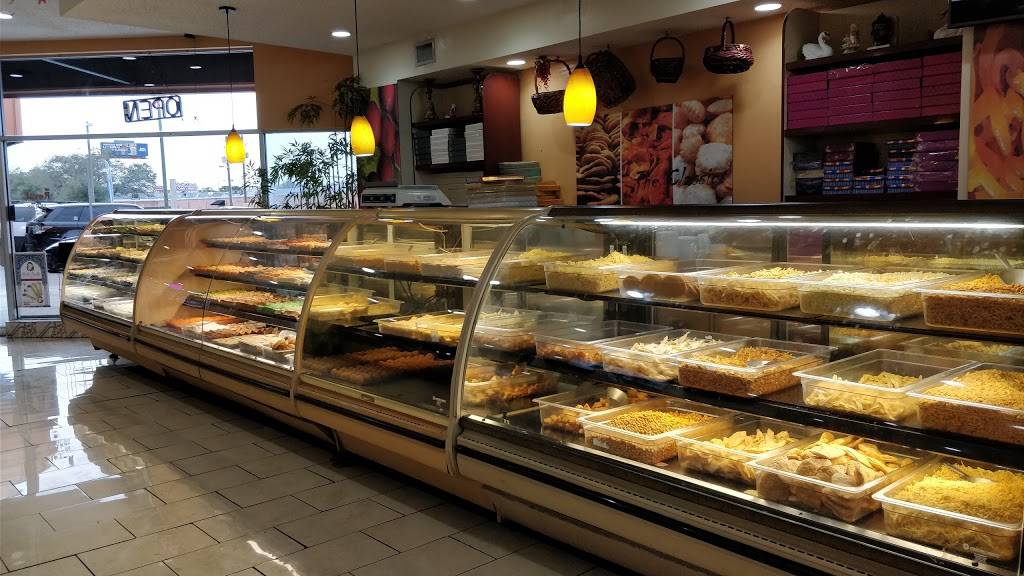 Royal Sweets | restaurant | 2025 E Fowler Ave, Tampa, FL 33612, USA | 8139776000 OR +1 813-977-6000