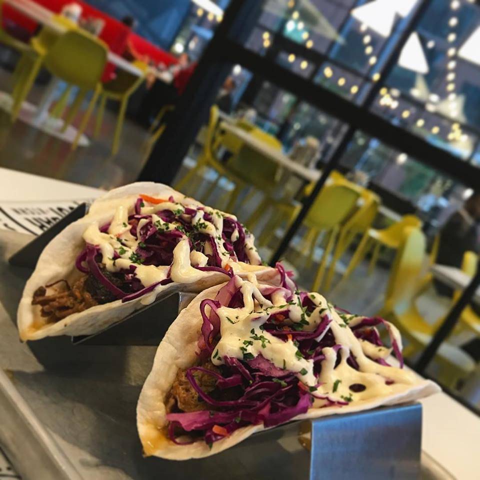 OUI Bar + KTCHN | restaurant | 609 S 3rd St, Minneapolis, MN 55415, USA | 6122527737 OR +1 612-252-7737