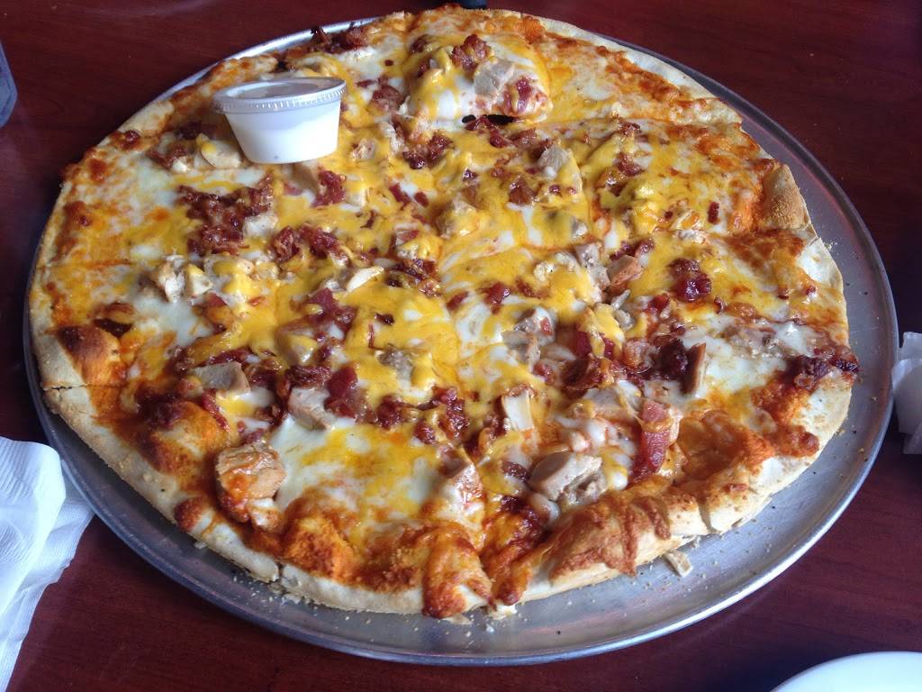 Fayes Pizza | restaurant | 1821 Calumet Dr, Sheboygan, WI 53081, USA | 9204584171 OR +1 920-458-4171