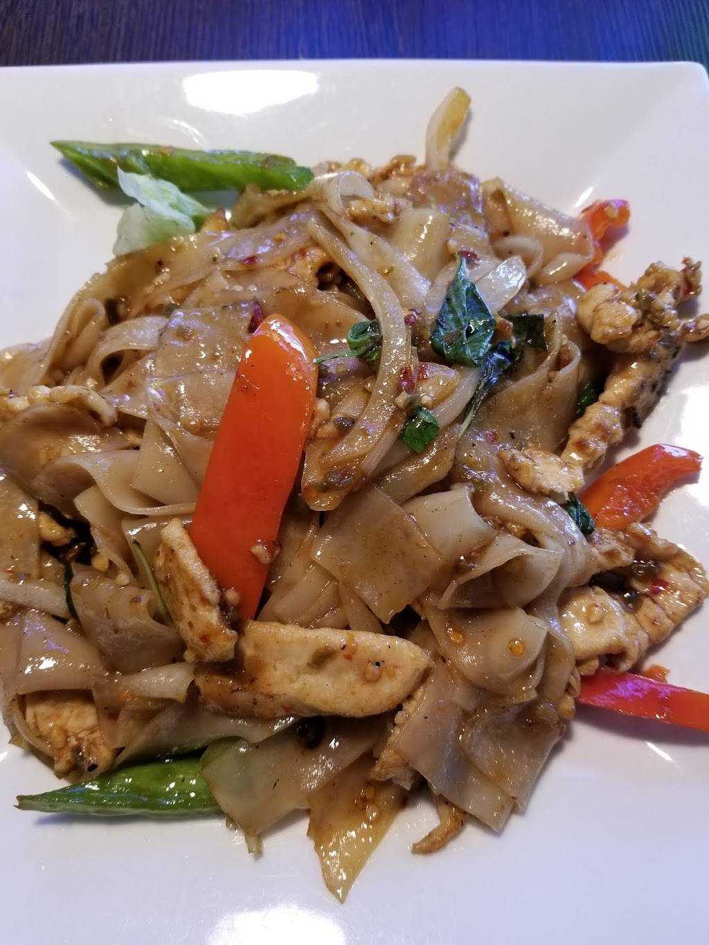 951 Thai Food | restaurant | 27451 Jefferson Ave, Temecula, CA 92590, USA | 9516992426 OR +1 951-699-2426