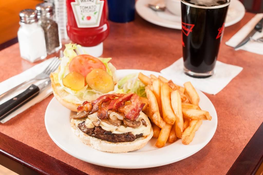 Dockside Restaurant in Malden | restaurant | 229 Centre St, Malden, MA 02148, USA | 7813213000 OR +1 781-321-3000