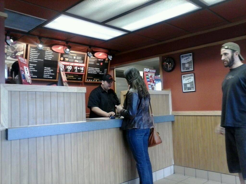 Pizza Hut | meal takeaway | 4655 W 5415 S, Kearns, UT 84118, USA | 8019692400 OR +1 801-969-2400