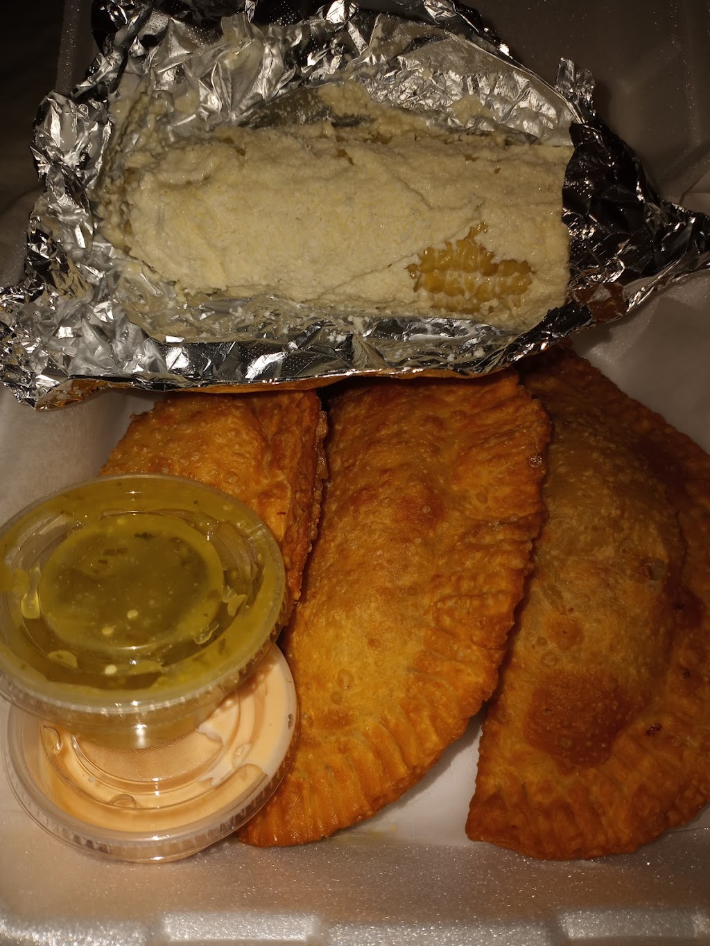 Crazy Pineapple | restaurant | 1807 Decker Blvd #13, Columbia, SC 29206, USA | 8039956753 OR +1 803-995-6753