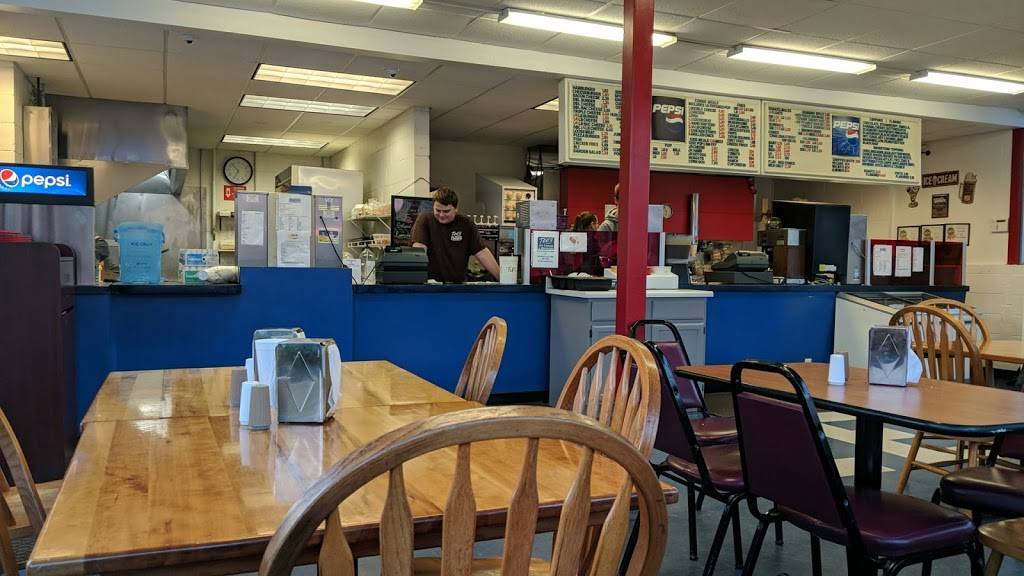 Tees Ice Cream | restaurant | 838 Park Ave, Muscatine, IA 52761, USA | 5632629122 OR +1 563-262-9122