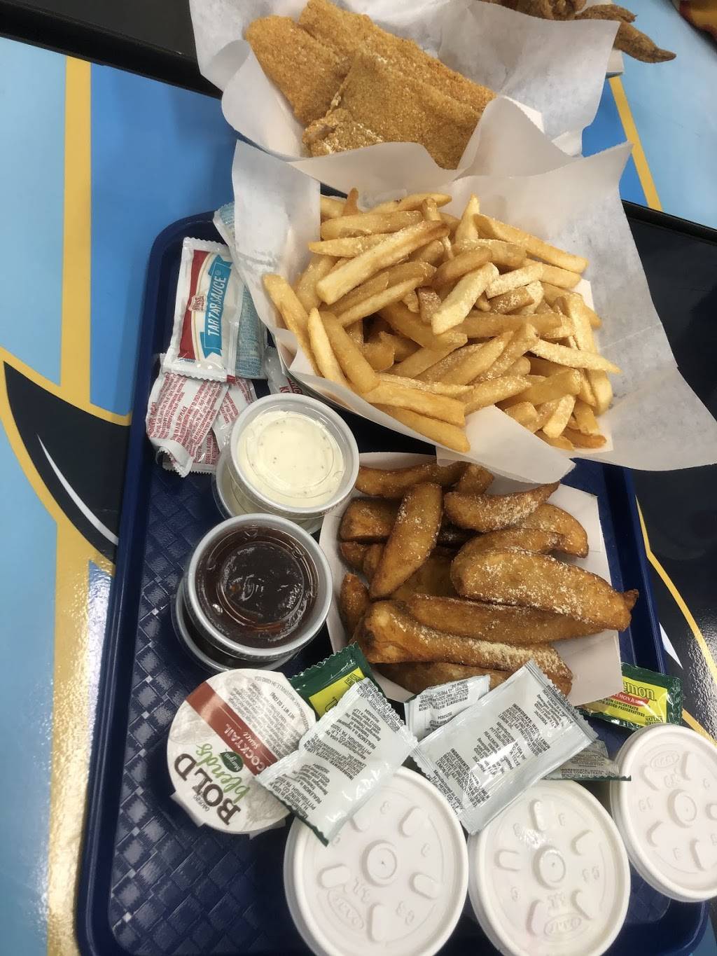 Big Sharks Fish & Chicken | restaurant | 1154 E Prairie Ave, Decatur, IL 62521, USA | 2177750707 OR +1 217-775-0707